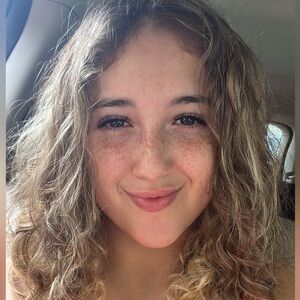 Meet your Posher, Adriana